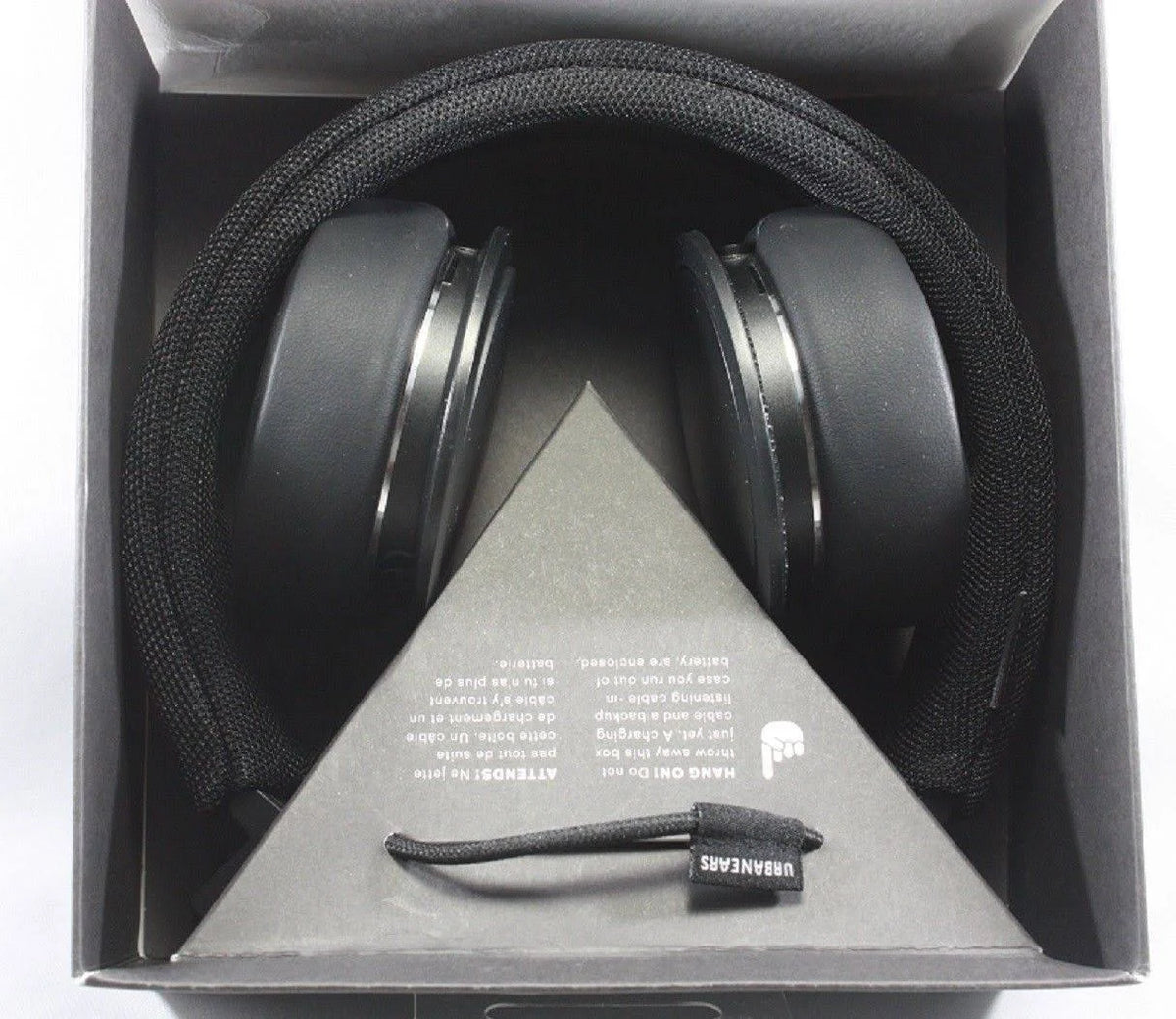 Black On-Ear Bluetooth Headphones J4319