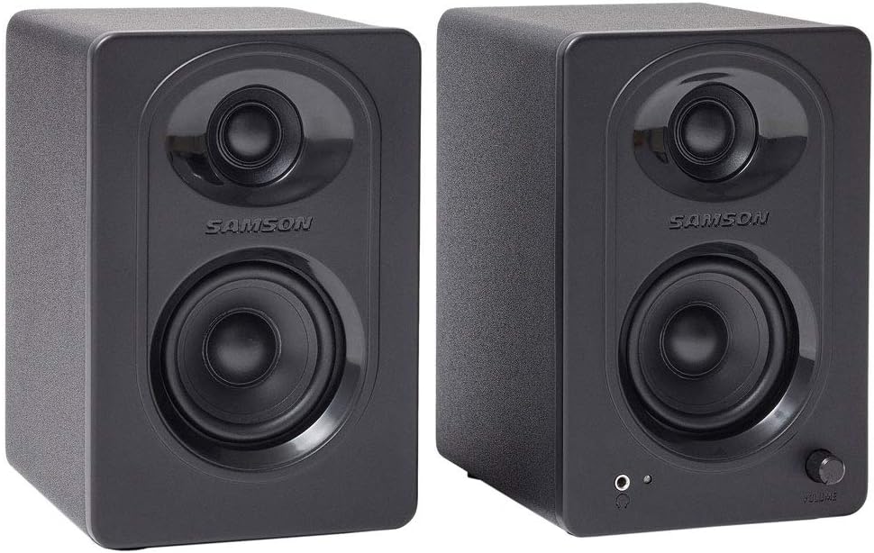 Powered Studio Monitors with Isolation Pads and Stereo Mini Cable N78897