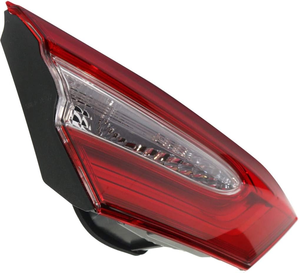 Toyota Camry Inner Tail Light Assembly Pair M2794