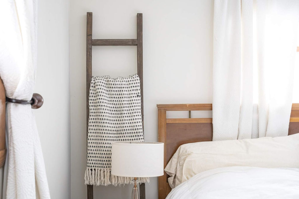 Rustic Farmhouse Decorative Ladder 4 ft Brown Recycled Wood Q461