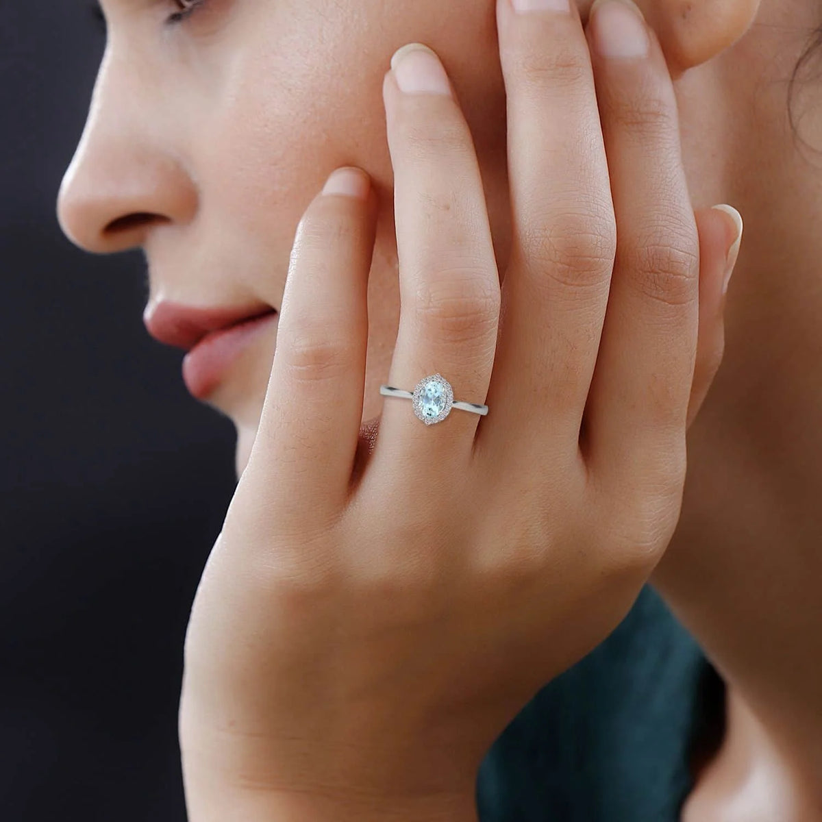 Oval Blue Aquamarine White Diamond 18K White Gold Halo Ring Size 7 Ct 0.85 G-H Color Si1 Clarity O1796